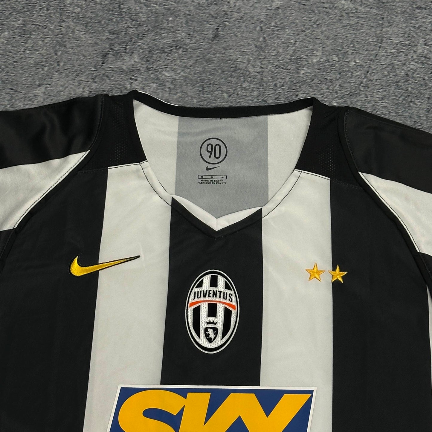 Vintage Juventus Trikot M – Fußballtrikot mit Fleck